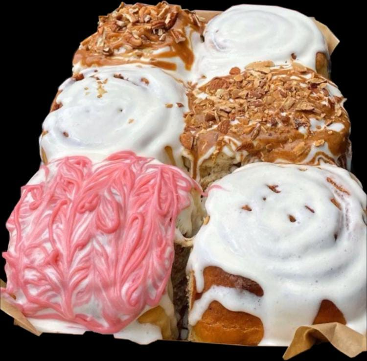 Boîte de six roulés Cinnamona aux glaçages variés